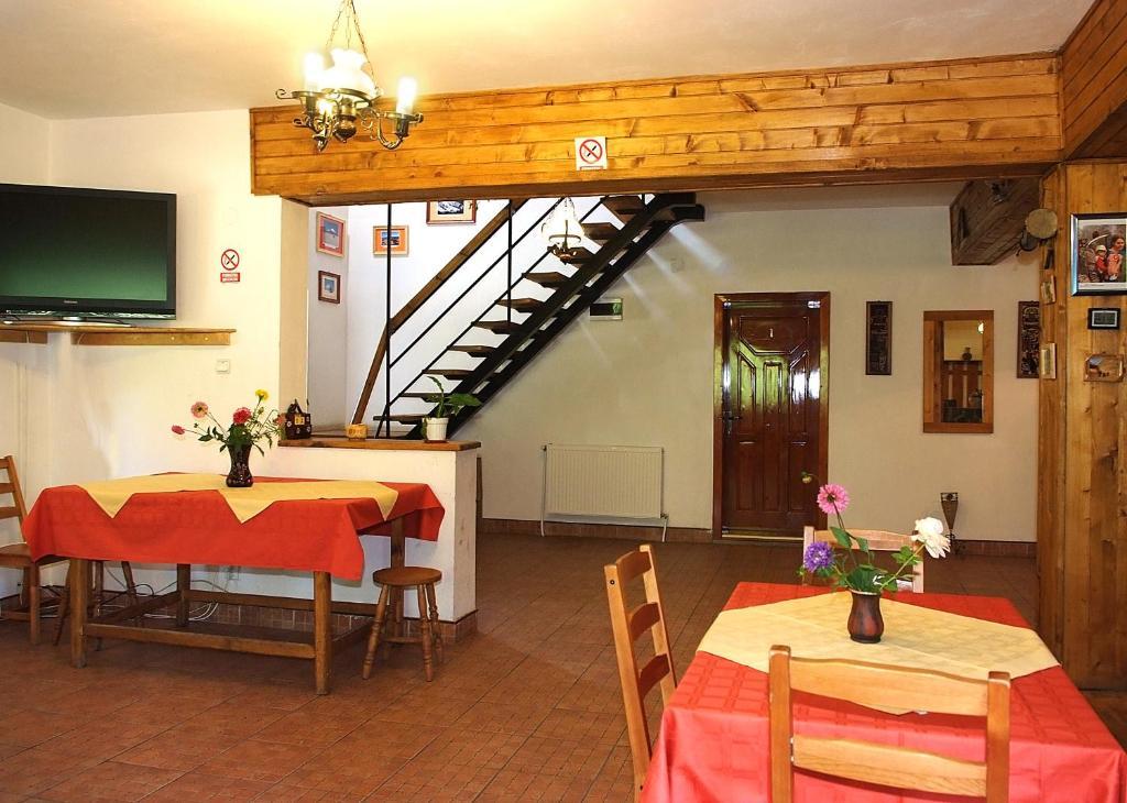 Hôtel Vila Sucu à Poiana Mărului Extérieur photo